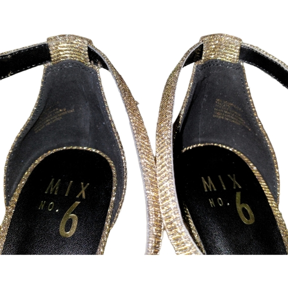NWOT Gold Sparkly Strappy Heels - Picture 10 of 12